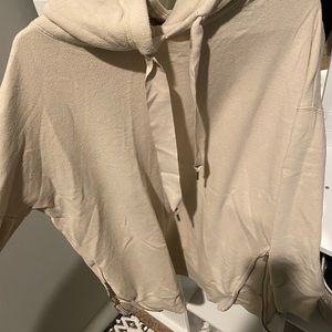 Arie Size Small Sweatshirt